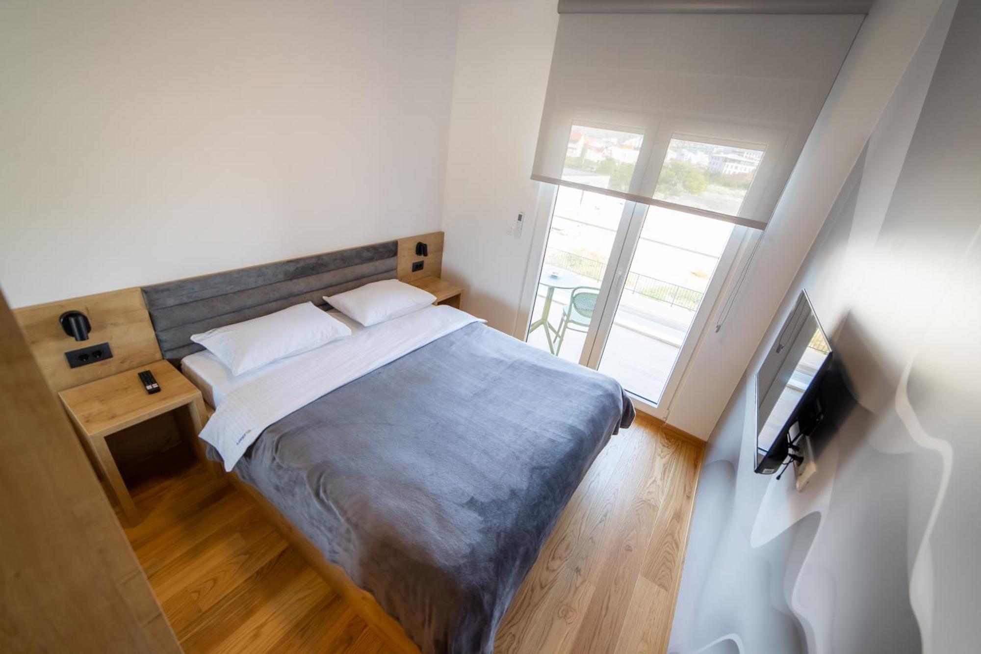 Apart Kraft Podgorica Eksteriør billede